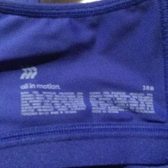 💙All in Motion yoga top💙 - Picture 5 of 7